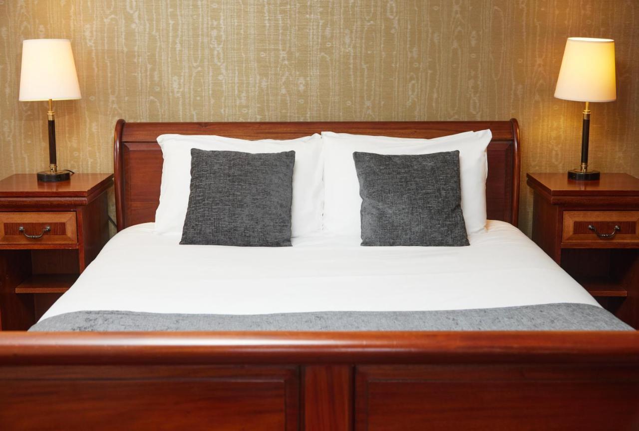 Fieldhead By Greene King Hotel 3*